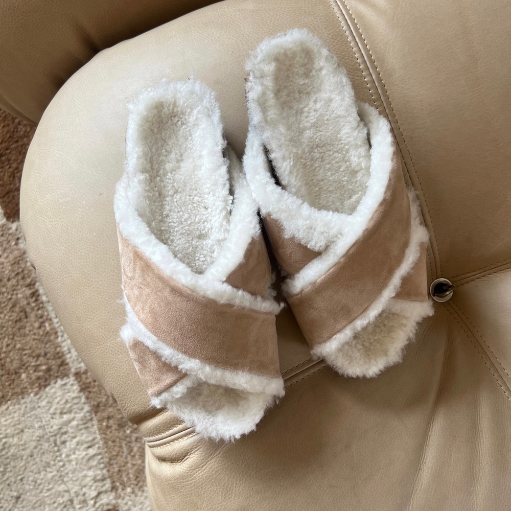 Jenni Kayne Tan and White Shearling Sandals